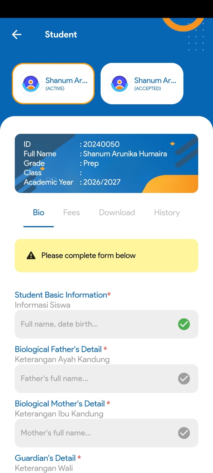 Student profile — ID, grade, bio, parent data tabs