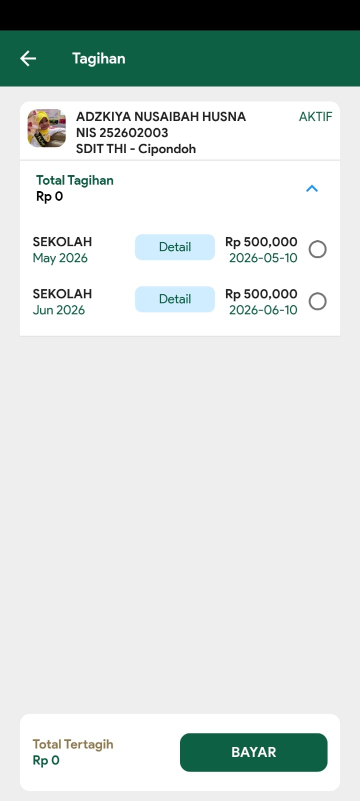 Fee overview — expandable items with Detail buttons, BAYAR